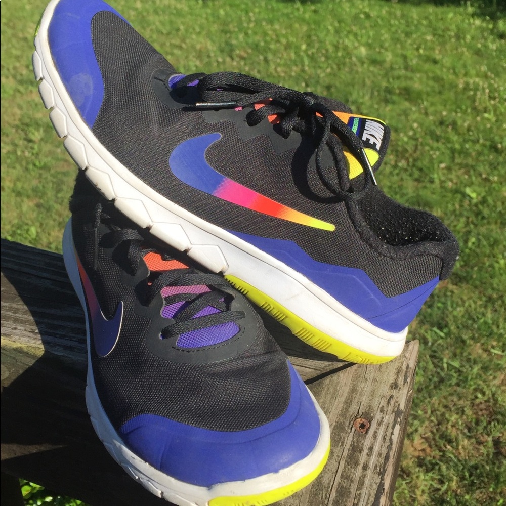Nike Flex Experience RN 4, 6.5 youth, great shape
